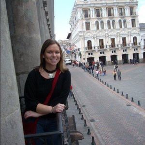 Meet your Posher, Elizabeth